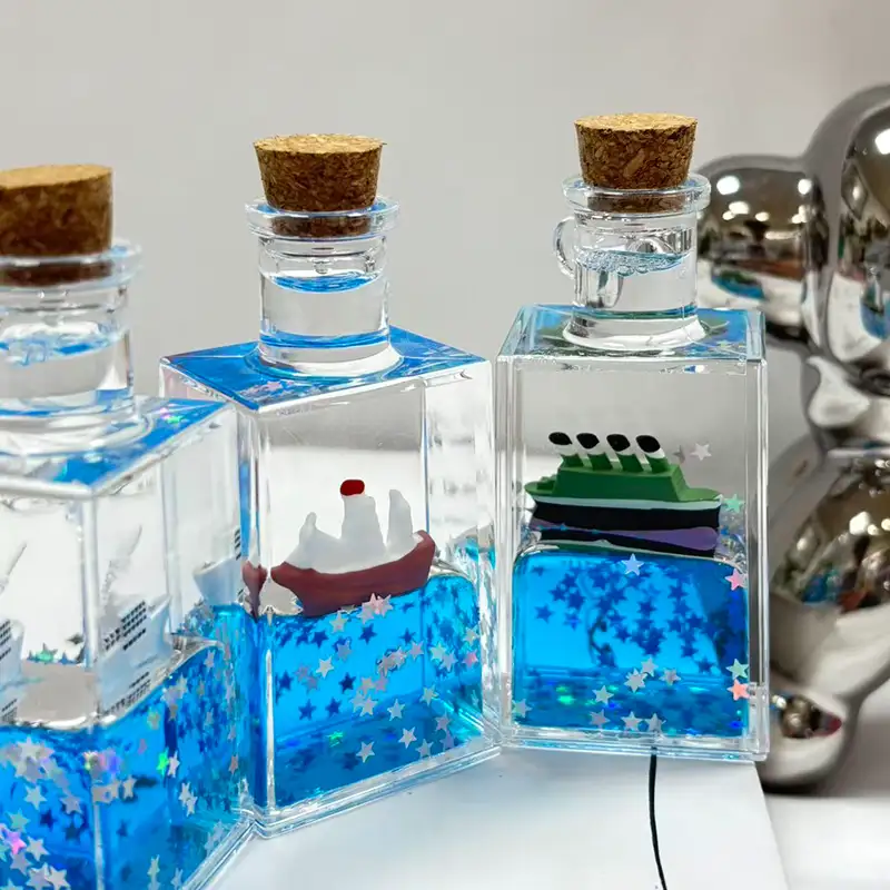Perhiasan Hiasan Cecair Desktop Berbentuk Botol Segi Empat Kecil